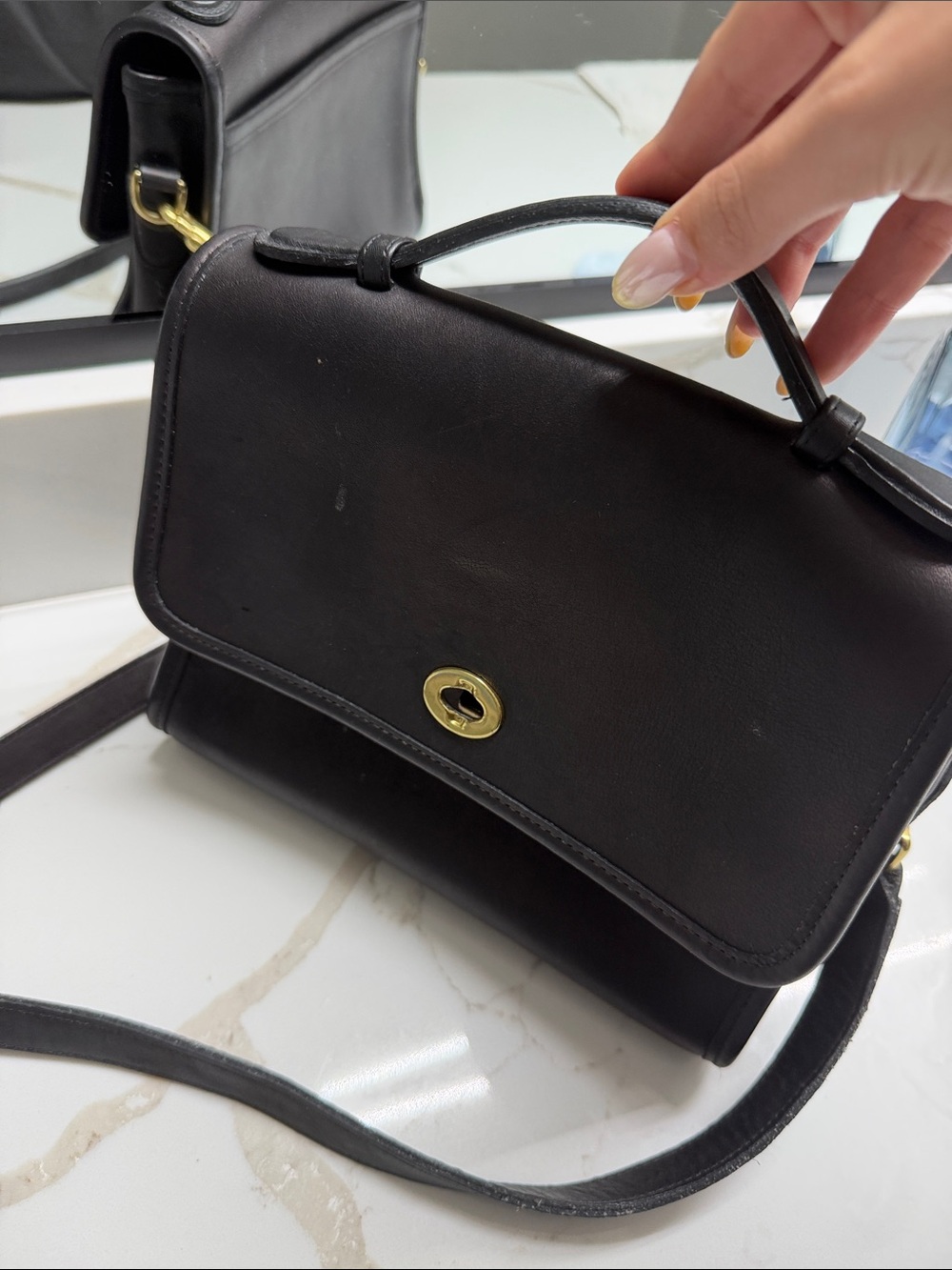 Vintage Coach Court Bag - Black Leather Top-Handle Satchel with Gold Turn-Lock - Picture 5 of 9